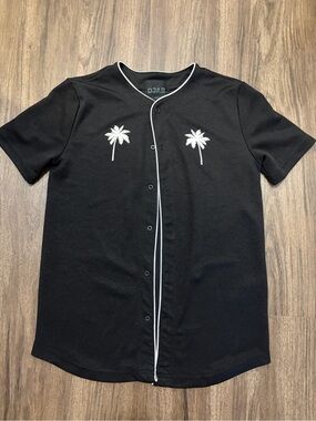 Jersey style button up